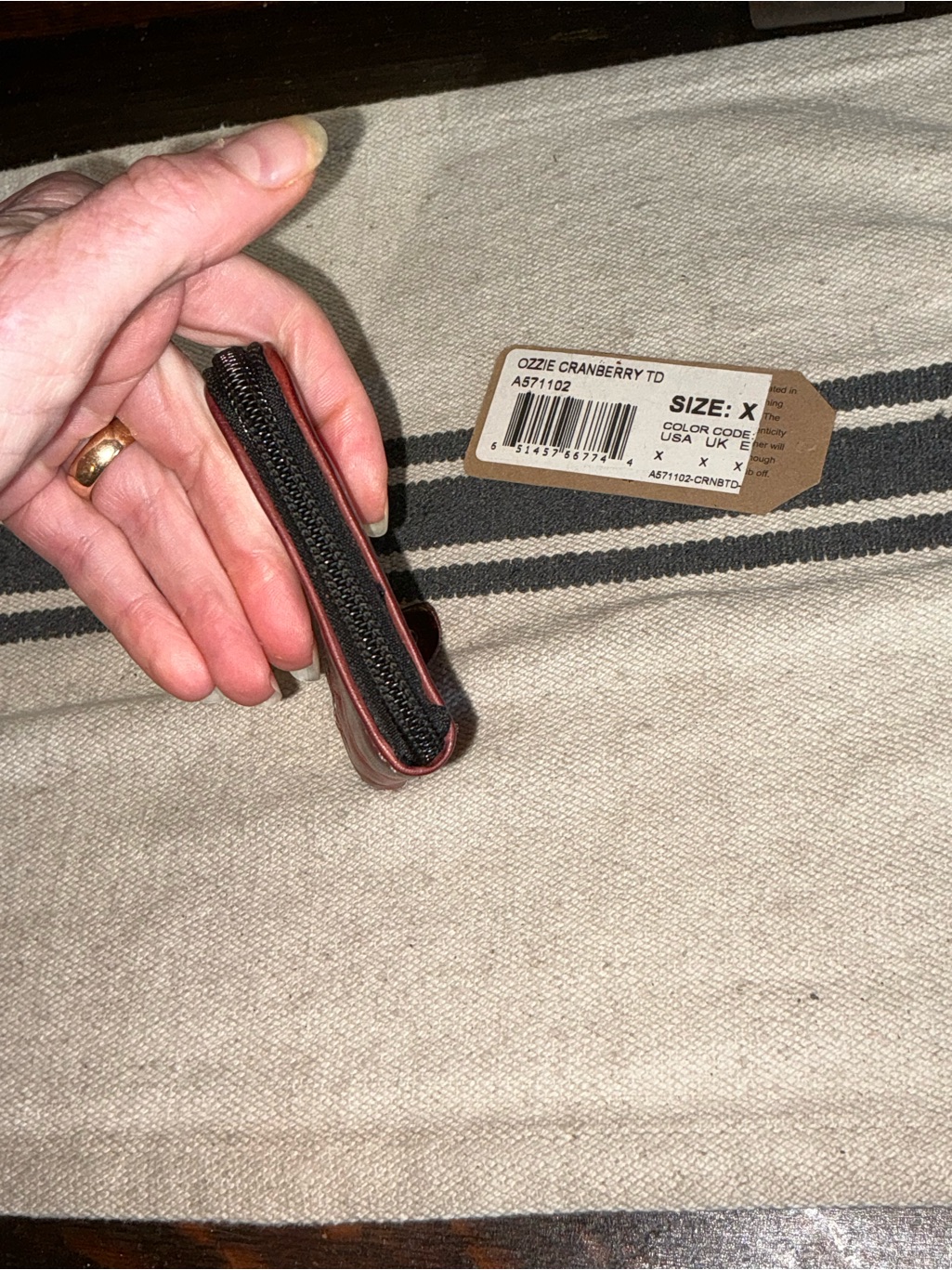 Nwt Bed Stu Leather Ozzie Zip Around Wallet Cranberry Red Retail $120 — image 6 of 8
